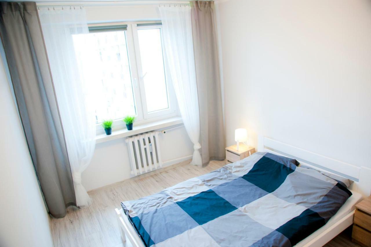 Ktw Spodek Apartment คาโตวีตเซ ภายนอก รูปภาพ