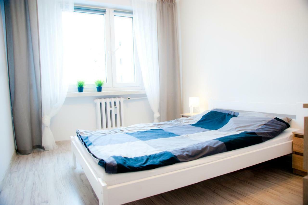Ktw Spodek Apartment คาโตวีตเซ ภายนอก รูปภาพ