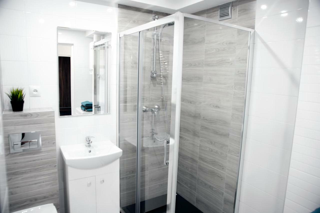 Ktw Spodek Apartment คาโตวีตเซ ภายนอก รูปภาพ