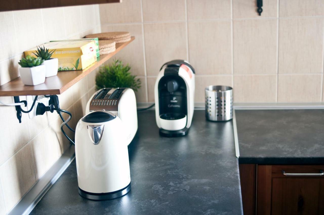 Ktw Spodek Apartment คาโตวีตเซ ภายนอก รูปภาพ