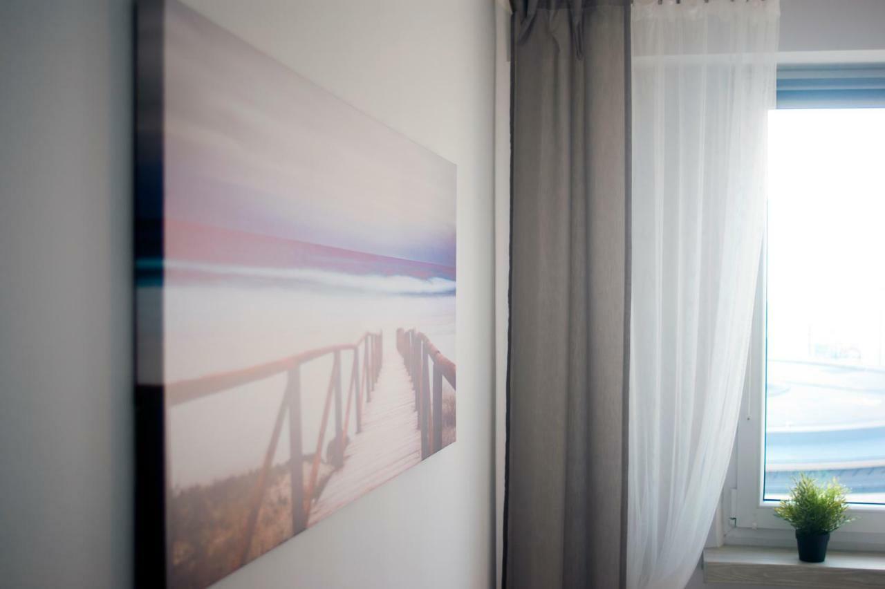 Ktw Spodek Apartment คาโตวีตเซ ภายนอก รูปภาพ